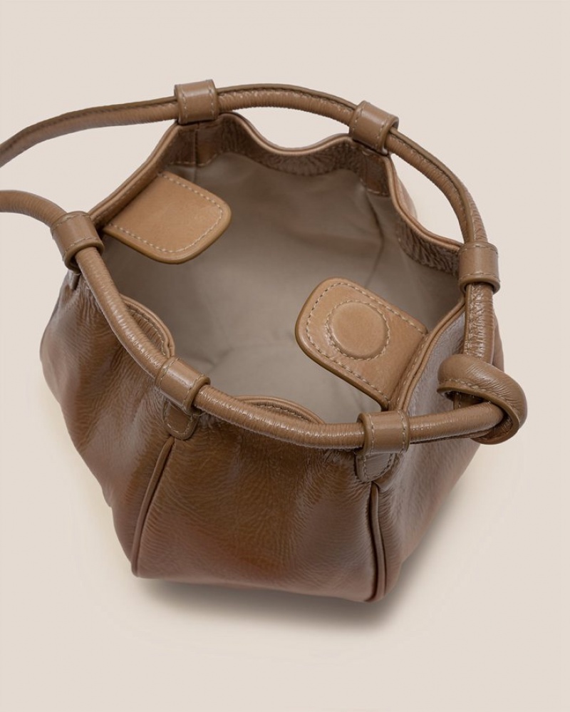 Hereu Globul Mini Crinkled Glossy Balloon-shaped Crossbody Väska Dam Beige | Sverige-45HPSKCUR